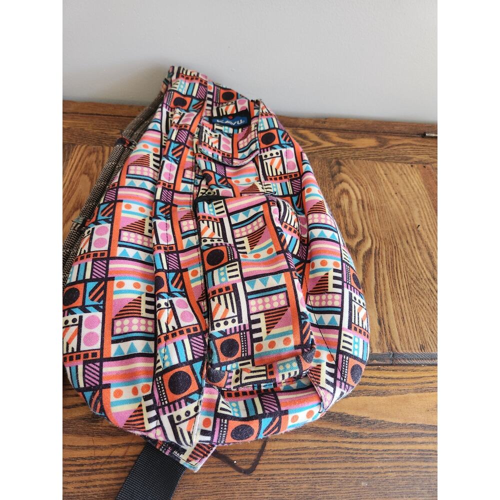 KAVU Original Rope Sling Bag Crossbody Hiking Backpack Aztec Geometric Pattern - Picture 2 of 3
